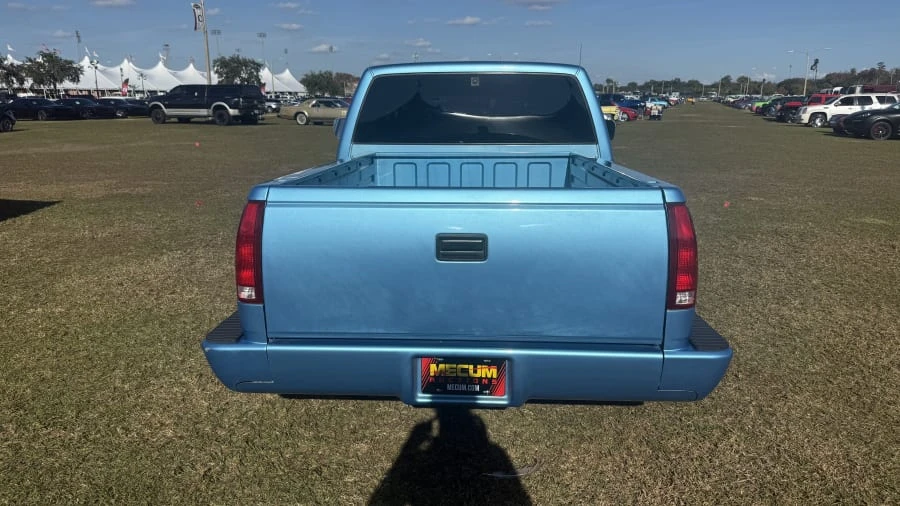 1993 GMC Sierra 1st Gen - Image 5 of 10