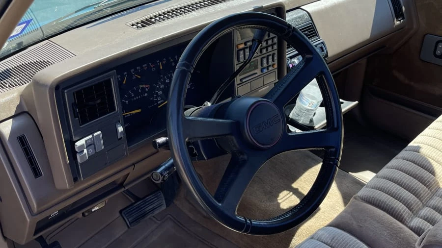 1993 GMC Sierra 1st Gen - Image 4 of 15