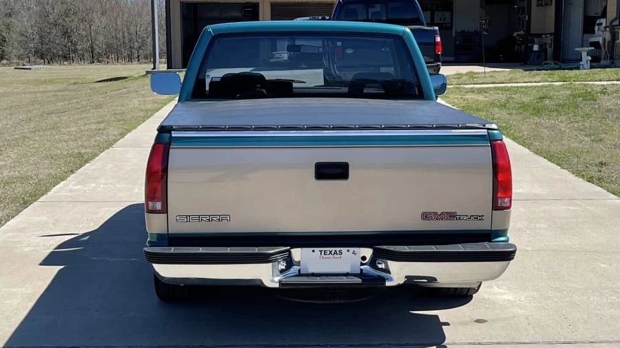 1993 GMC Sierra 1st Gen - Image 11 of 15