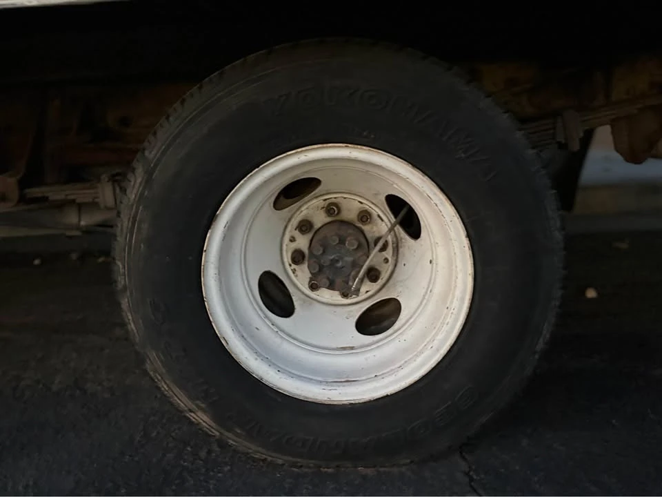 1993 GMC C/K - Image 6 of 12