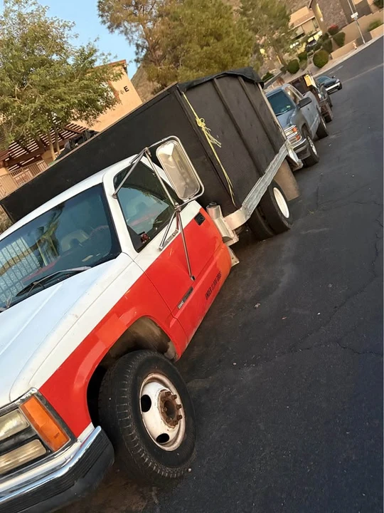 1993 GMC C/K - Image 3 of 12