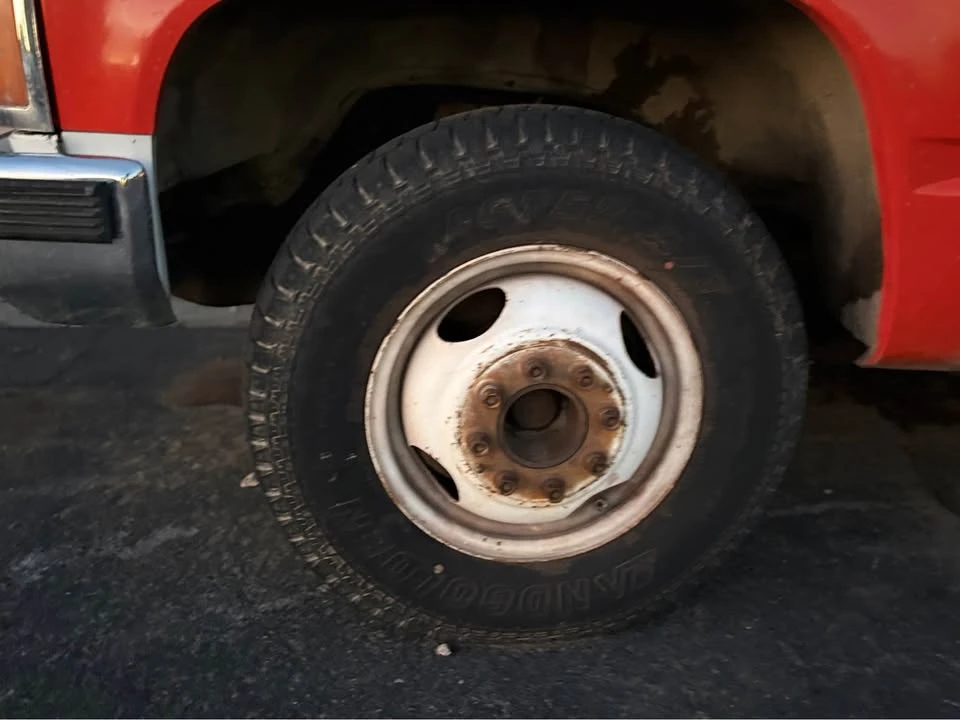 1993 GMC C/K - Image 5 of 12