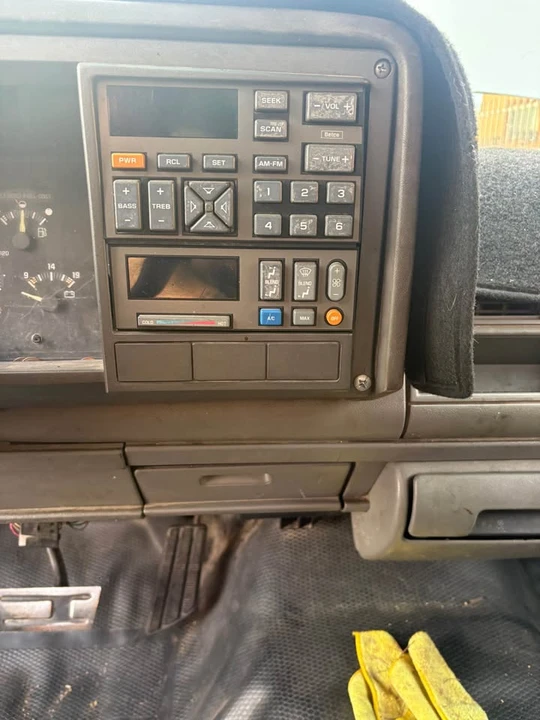 1993 GMC C/K - Image 10 of 12