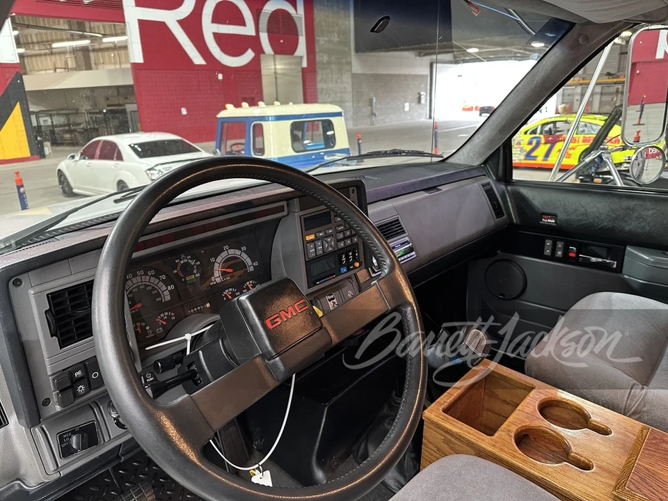 1993 GMC TopKick - Image 8 of 18
