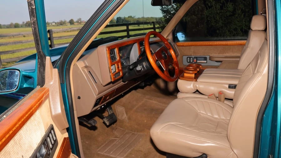 1993 GMC Sierra 1st Gen - Image 4 of 14
