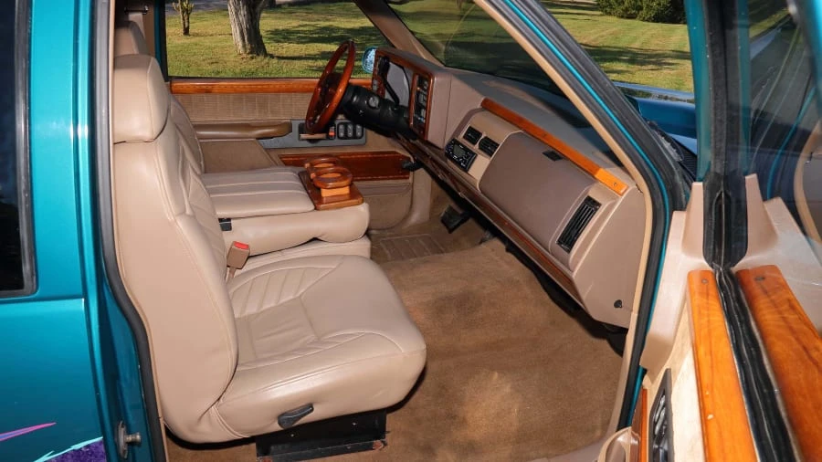 1993 GMC Sierra 1st Gen - Image 5 of 14