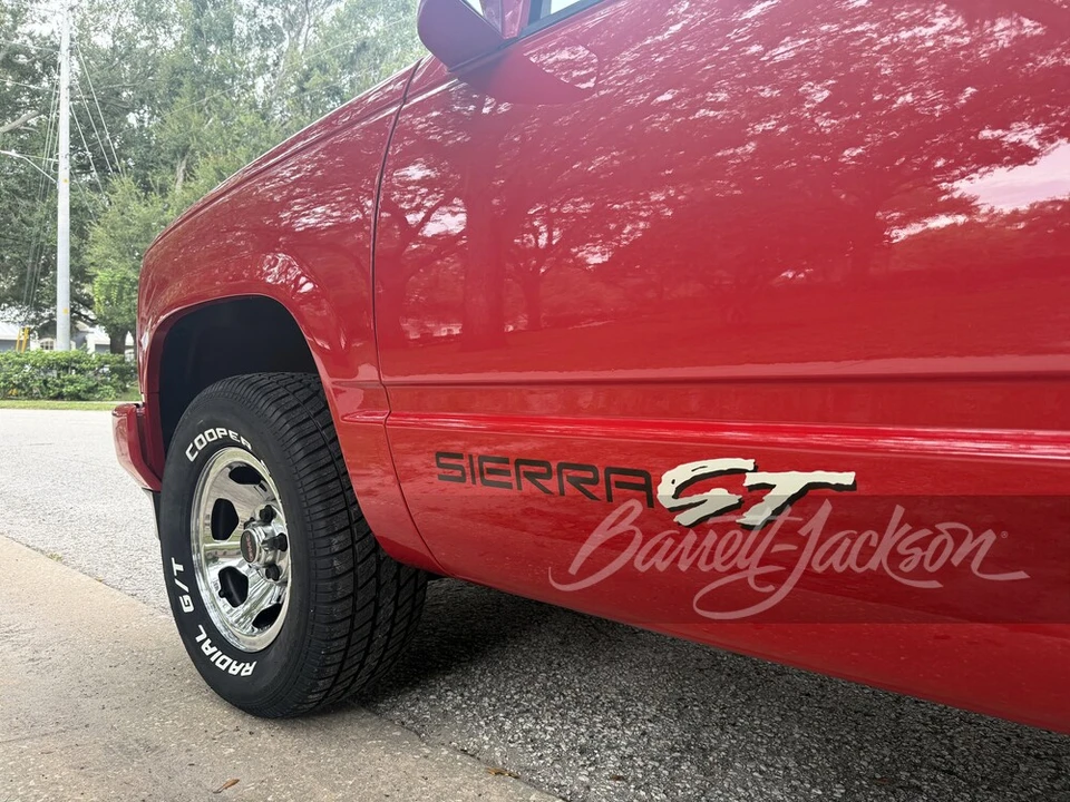 1993 GMC Sierra 1st Gen - Image 8 of 30
