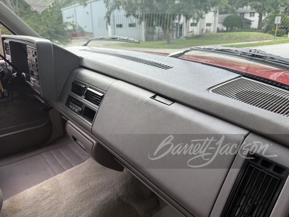 1993 GMC Sierra 1st Gen - Image 13 of 30