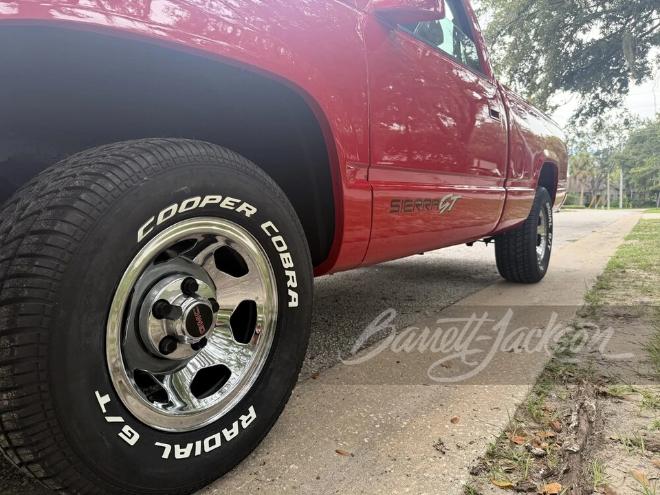 1993 GMC Sierra 1st Gen - Image 17 of 30