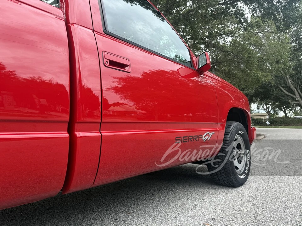 1993 GMC Sierra 1st Gen - Image 19 of 30