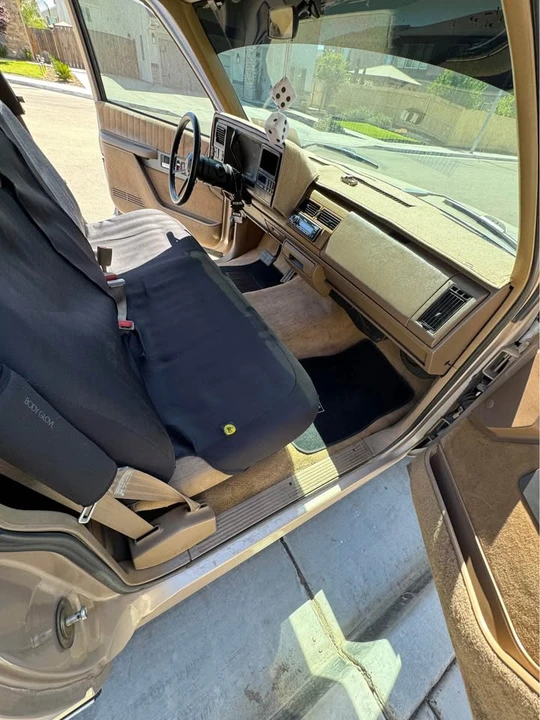 1993 GMC Sierra 1st Gen - Image 6 of 7