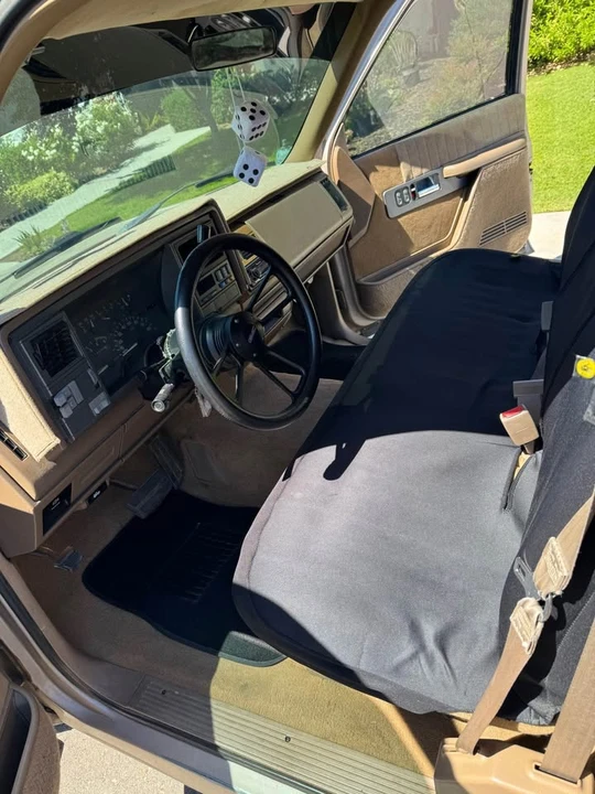 1993 GMC Sierra 1st Gen - Image 5 of 7
