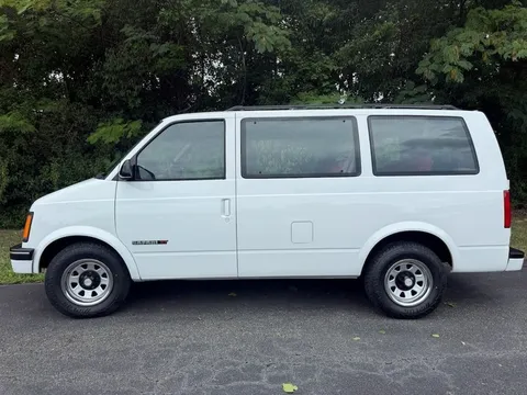 1993 GMC Safari SLT