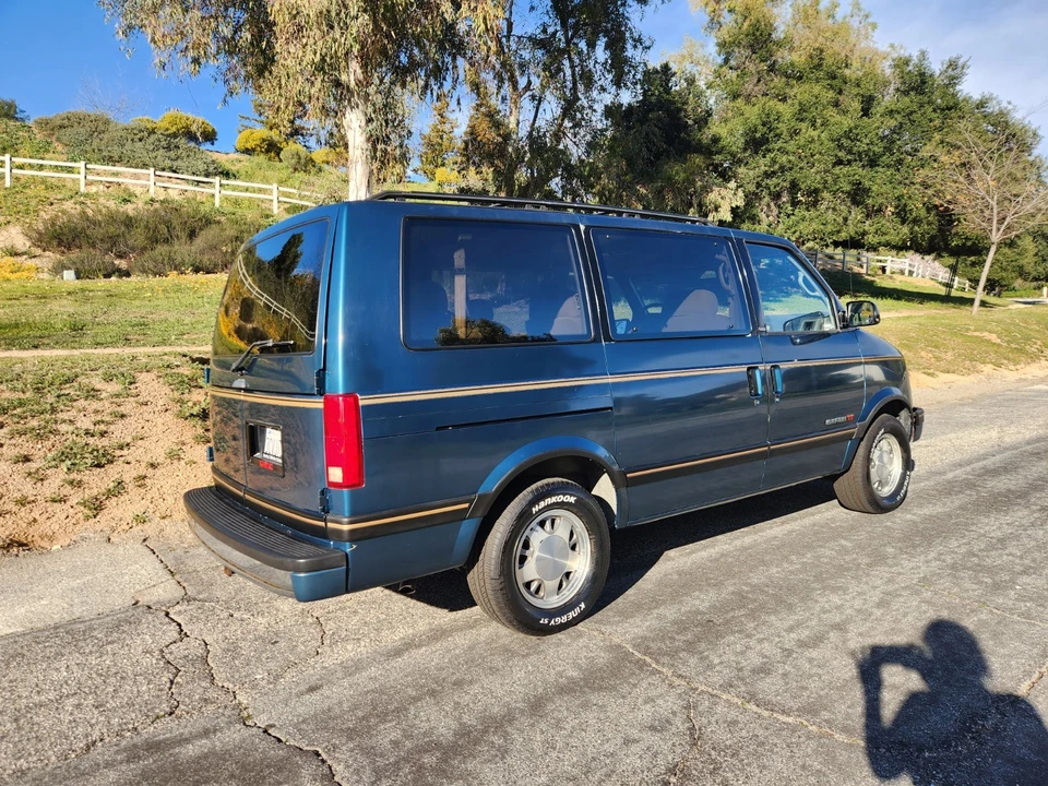 1993 GMC G-series Van - Image 4 of 19