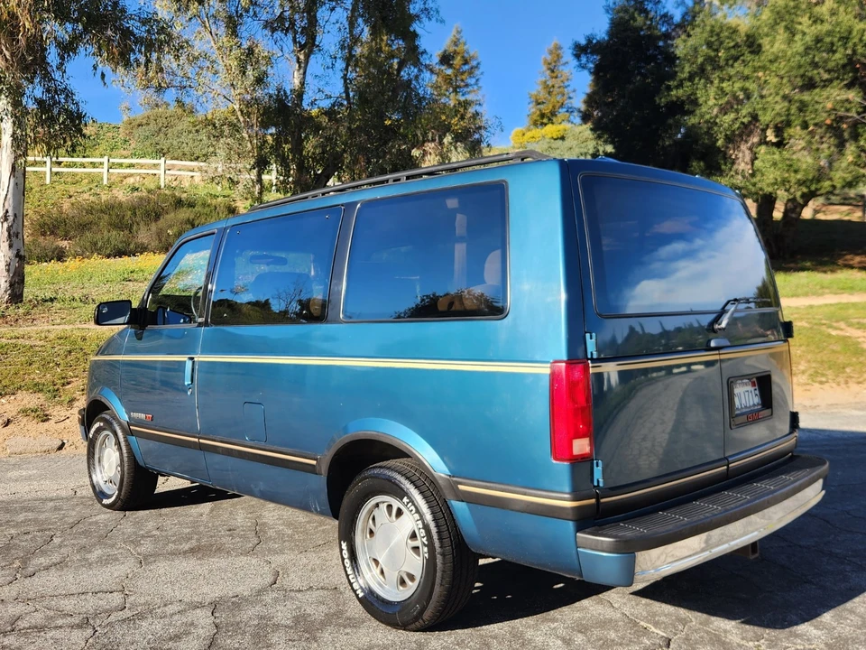 1993 GMC G-series Van - Image 7 of 19