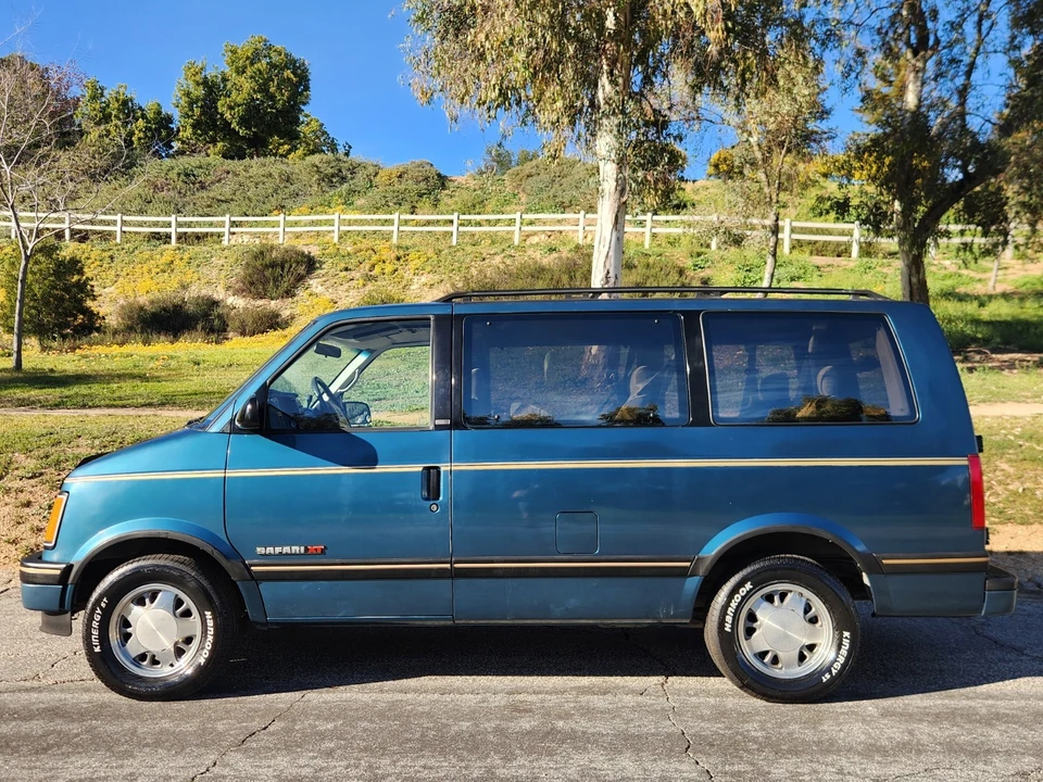 1993 GMC G-series Van - Image 8 of 19