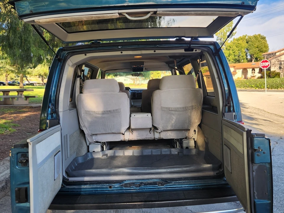 1993 GMC G-series Van - Image 14 of 19