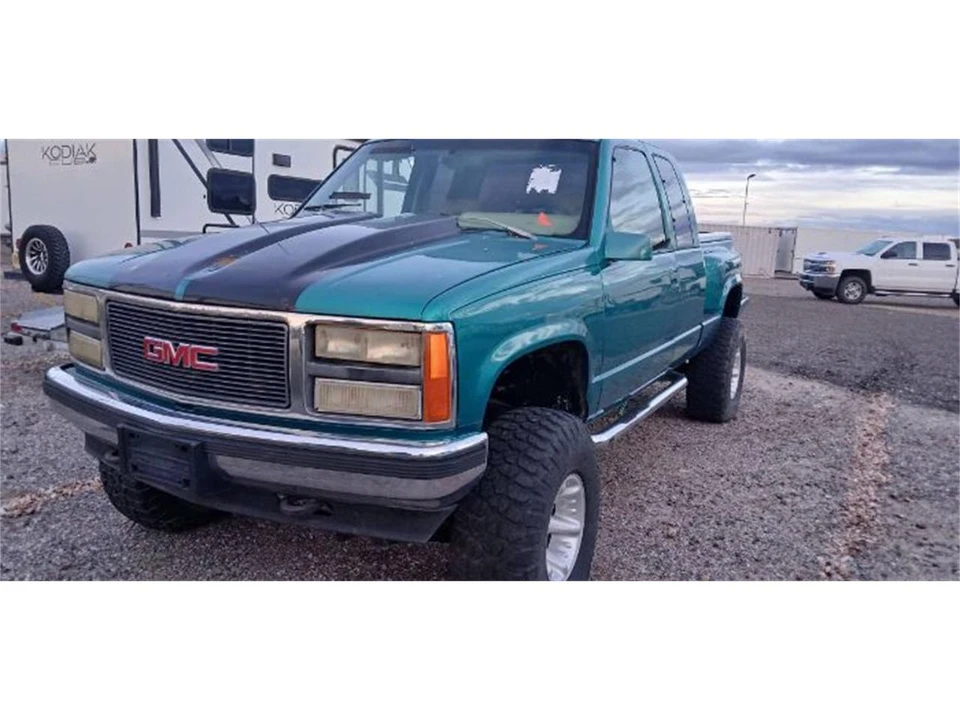 1993 GMC Sierra 1st Gen - Image 10 of 11