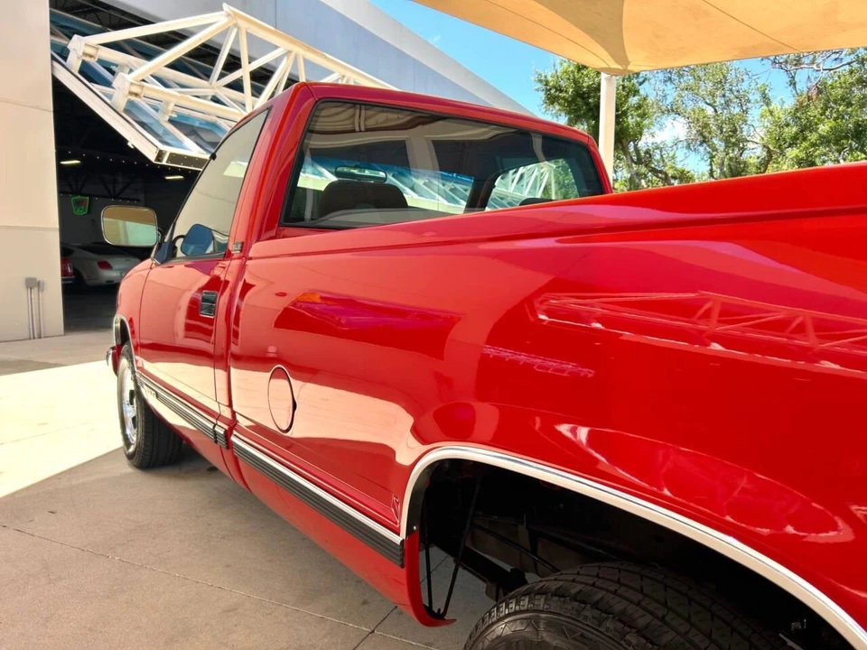 1993 GMC Sierra 1st Gen - Image 13 of 31