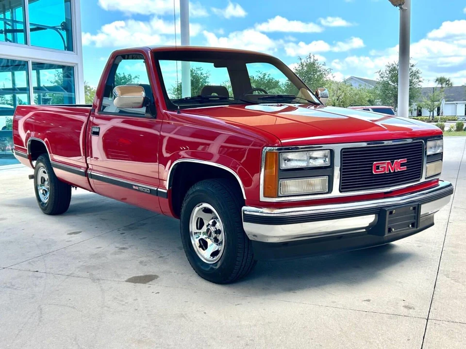1993 GMC Sierra 1st Gen - Image 3 of 31