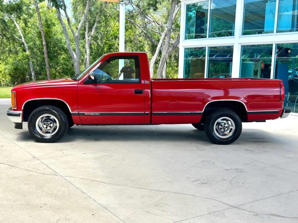 1993 GMC Sierra 1st Gen - Image 9 of 31