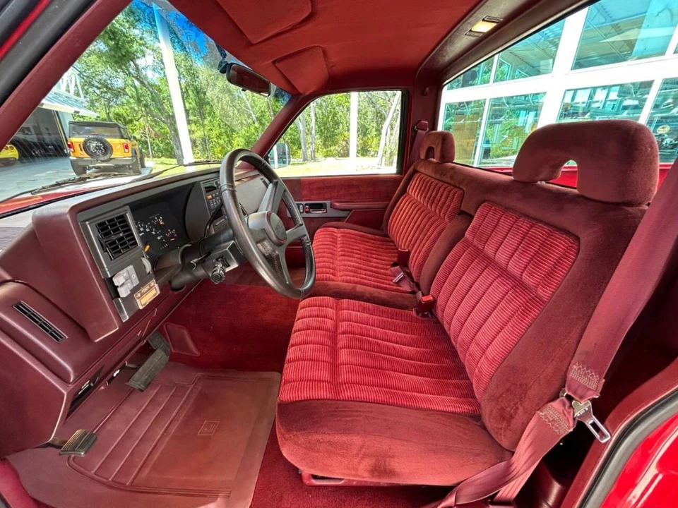 1993 GMC Sierra 1st Gen - Image 23 of 31