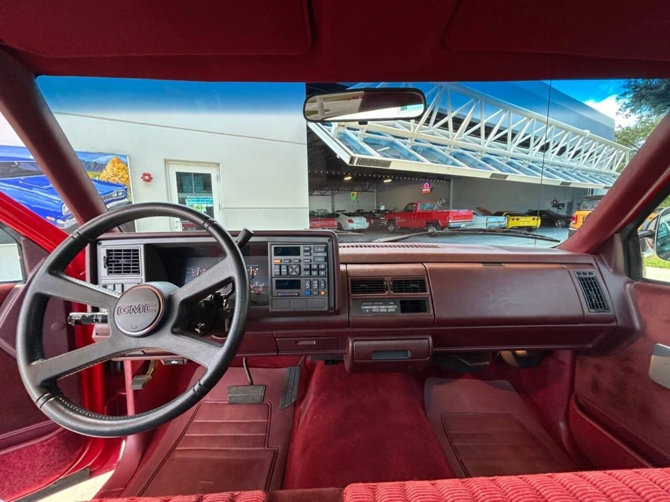 1993 GMC Sierra 1st Gen - Image 25 of 31