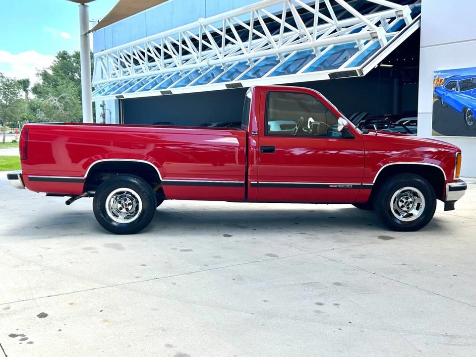 1993 GMC Sierra 1st Gen - Image 4 of 31