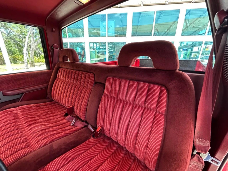 1993 GMC Sierra 1st Gen - Image 24 of 31