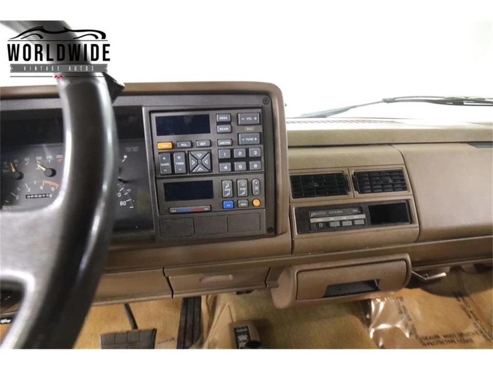 1993 GMC Sierra 1st Gen - Image 28 of 31