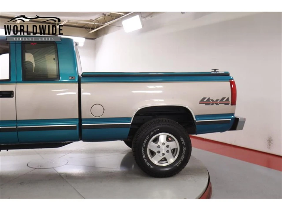 1993 GMC Sierra 1st Gen - Image 10 of 31