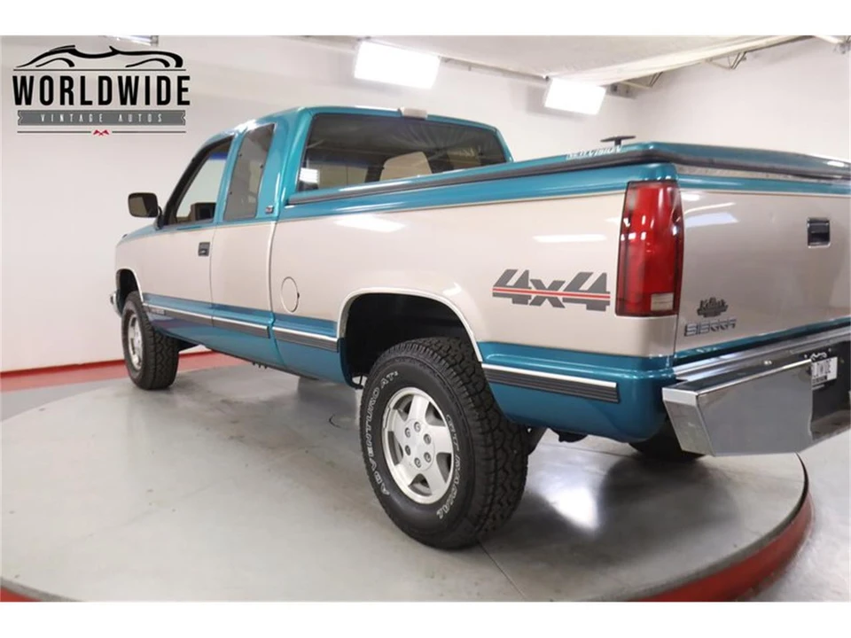 1993 GMC Sierra 1st Gen - Image 19 of 31