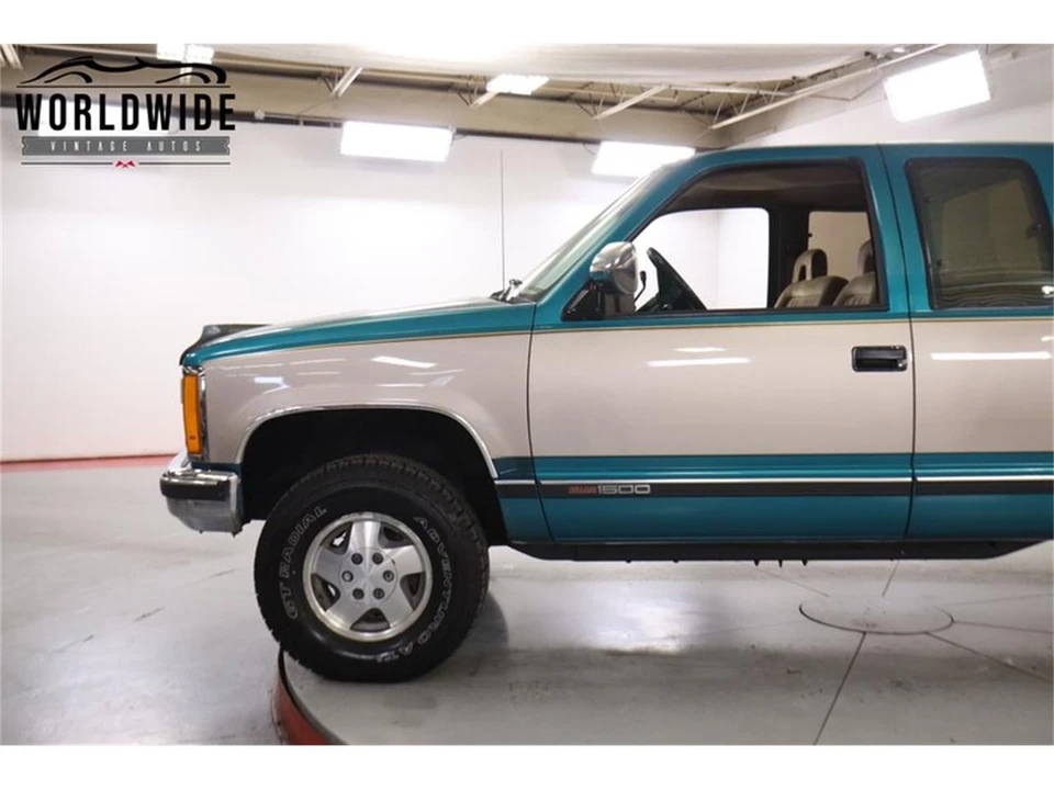 1993 GMC Sierra 1st Gen - Image 7 of 31
