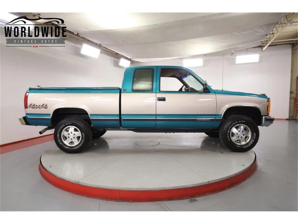 1993 GMC Sierra 1st Gen - Image 4 of 31