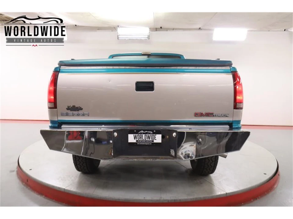 1993 GMC Sierra 1st Gen - Image 17 of 31