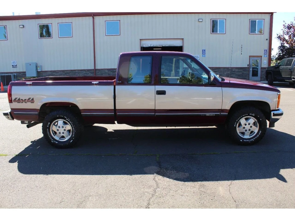 1993 GMC Sierra 1st Gen - Image 7 of 31