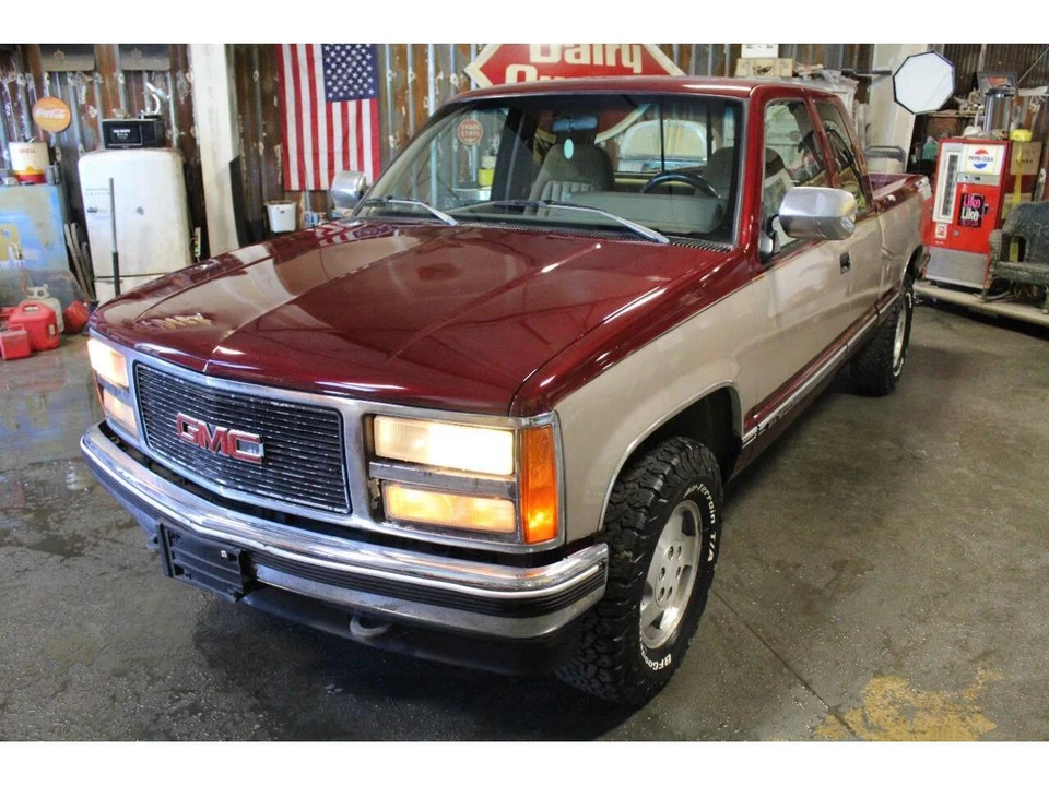 1993 GMC Sierra 1st Gen - Image 11 of 31