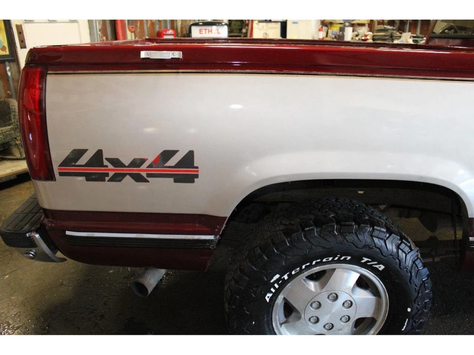 1993 GMC Sierra 1st Gen - Image 30 of 31