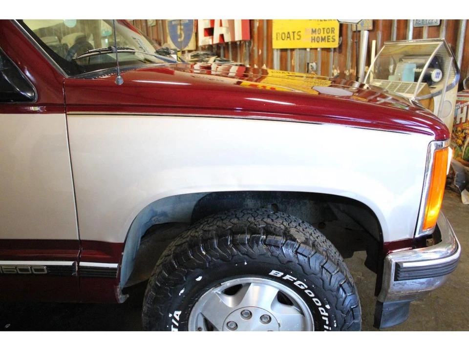 1993 GMC Sierra 1st Gen - Image 27 of 31
