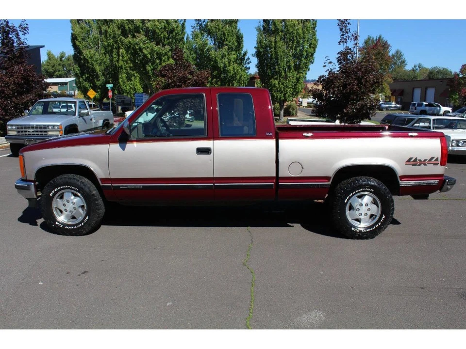 1993 GMC Sierra 1st Gen - Image 3 of 31