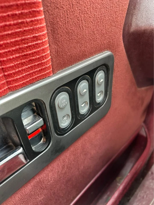 1993 GMC Sierra 1st Gen - Image 6 of 14