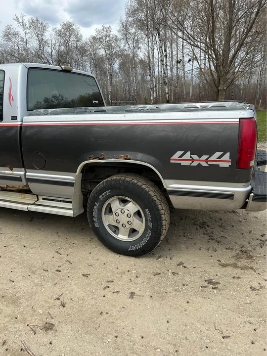 1993 GMC Sierra 1st Gen - Image 3 of 14