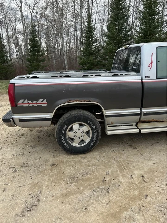 1993 GMC Sierra 1st Gen - Image 4 of 14