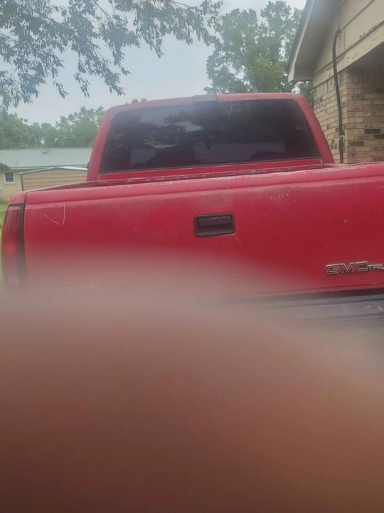 1993 GMC Sierra 1st Gen - Image 2 of 8