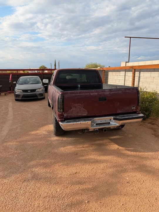 1993 GMC Sierra 1st Gen - Image 7 of 8