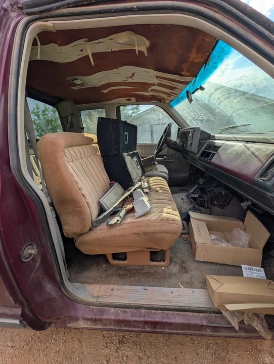 1993 GMC Sierra 1st Gen - Image 4 of 8
