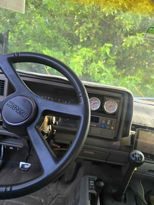 1993 GMC Sierra 1st Gen - Image 6 of 8
