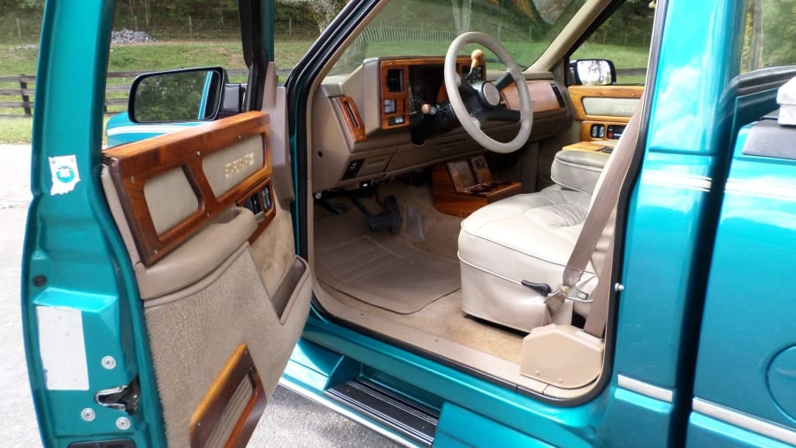 1993 GMC Sierra 1st Gen - Image 4 of 18