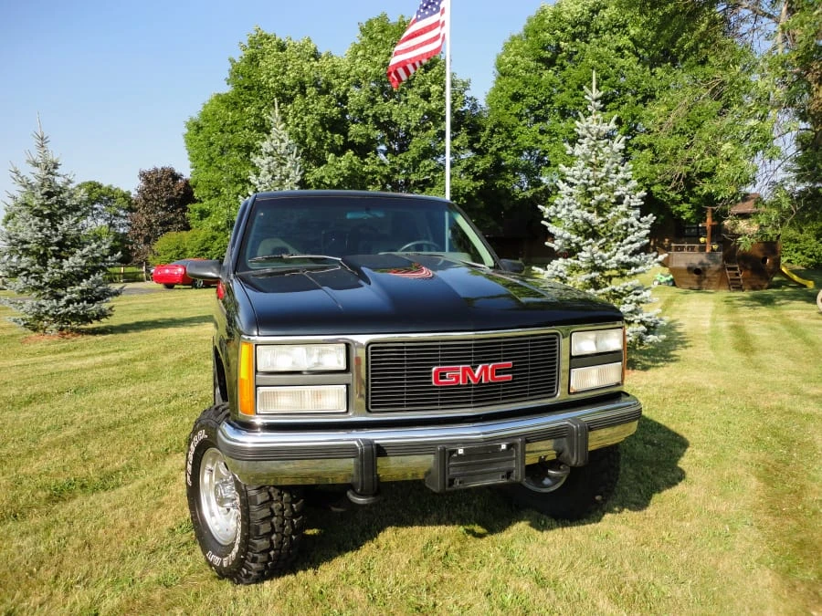 1993 GMC Sierra 1st Gen - Image 2 of 5