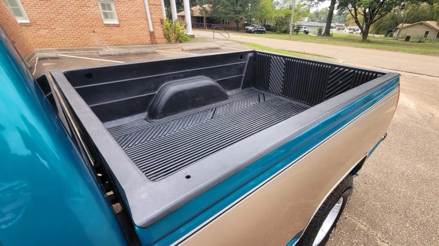 1993 GMC Sierra 1st Gen - Image 18 of 18